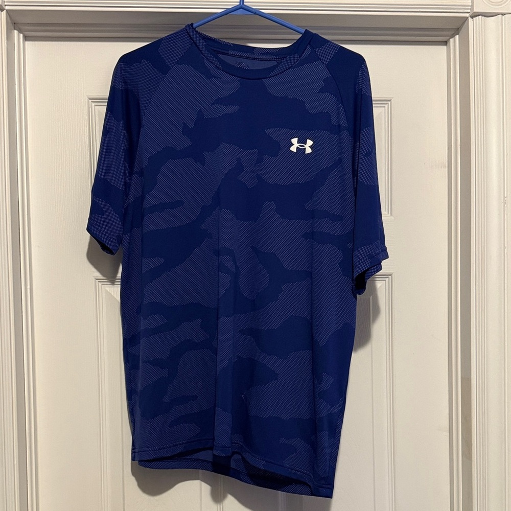 Under Armour mens camou shirt size XL